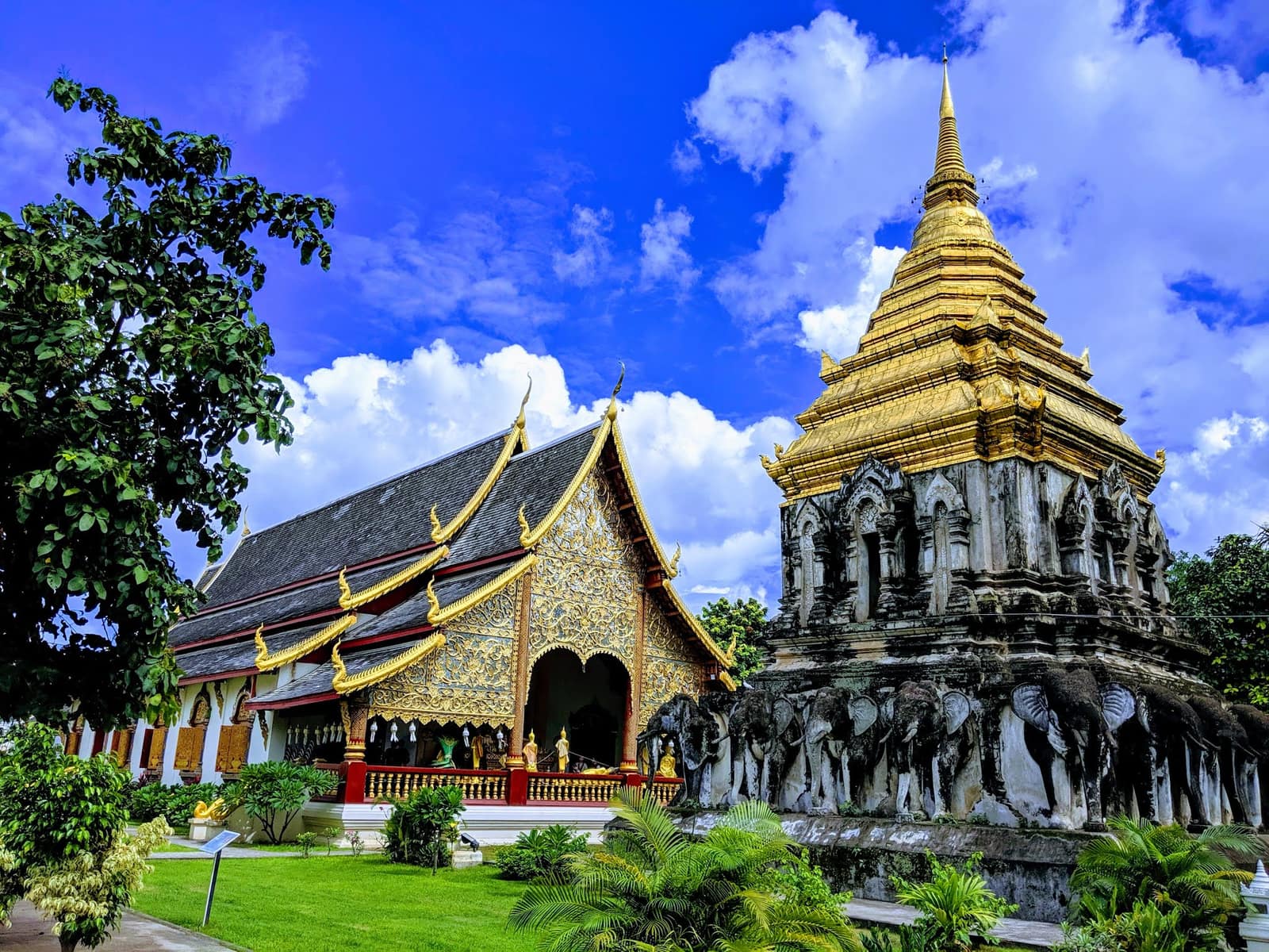 ราวบันไดนาค — Wat Chiang Man, Chiang Mai