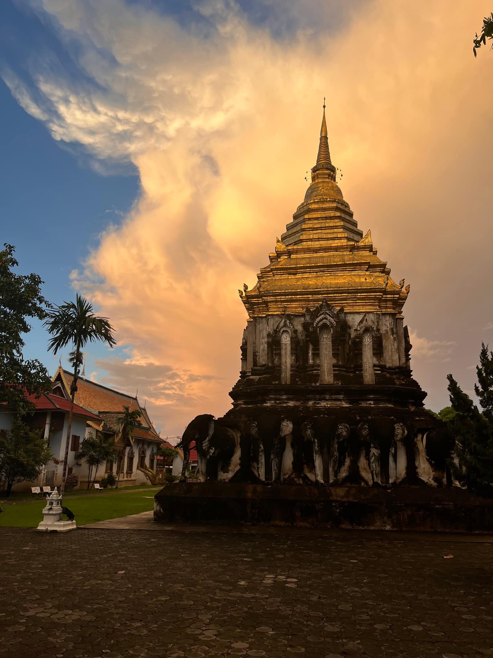 ลวดลายหน้าจั่ว — Wat Chiang Man, Chiang Mai